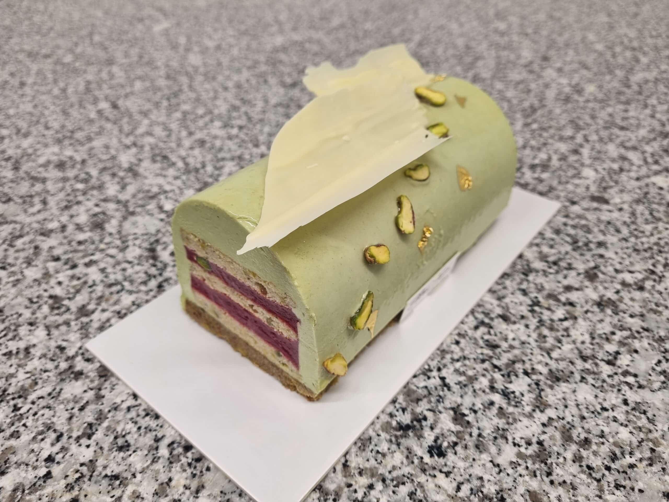 Bûche Pistache d’Iran et Framboise