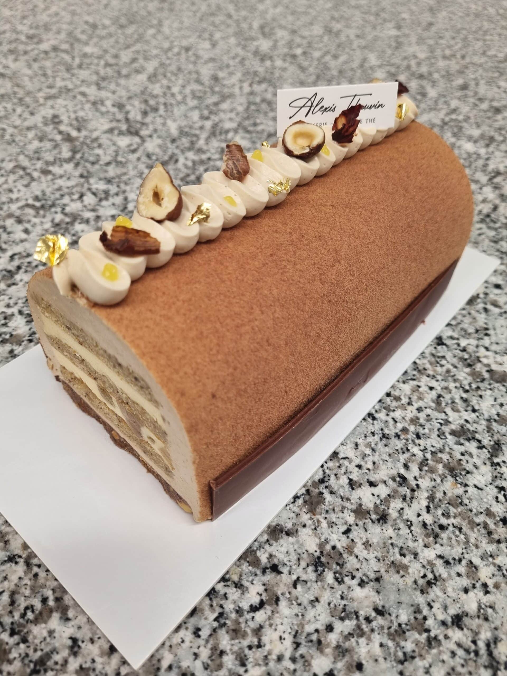 Bûche Noisette et Citron