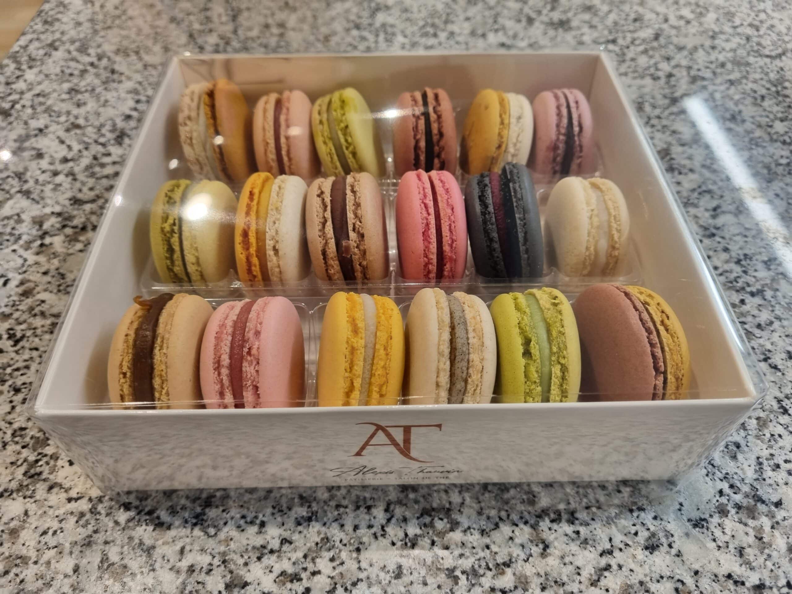 Boîte de 18 macarons